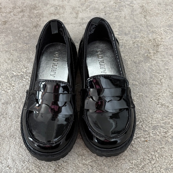 Old Navy Toddler Shiny Black Loafers - Picture 1 of 5